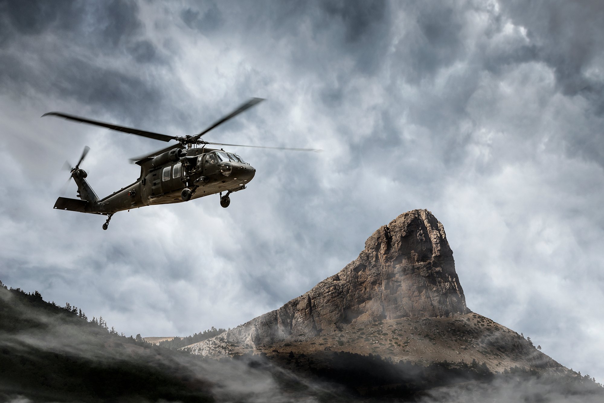 RTI_Defense-Aerospace_helicopter-flying-mountain_0818_iStock-490997442 (1)