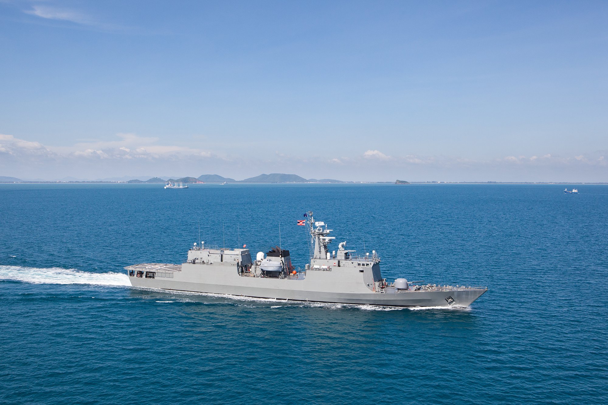 RTI_Defense-Maritime_modern-warship-ocean_0317_iStock-496205078