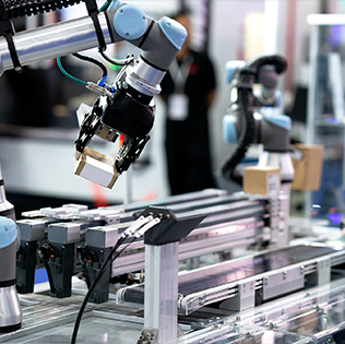 RTI_Other_robot-metal-grabbing_1119_Shutterstock-1397557157-1-square
